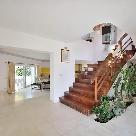 Enar - Private Pool - Beach - Free Wi-fi - Air Con Albufeira